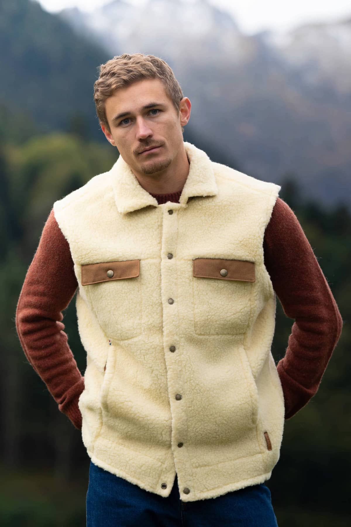 gilet-en-laine-homme-936lno-1.jpg